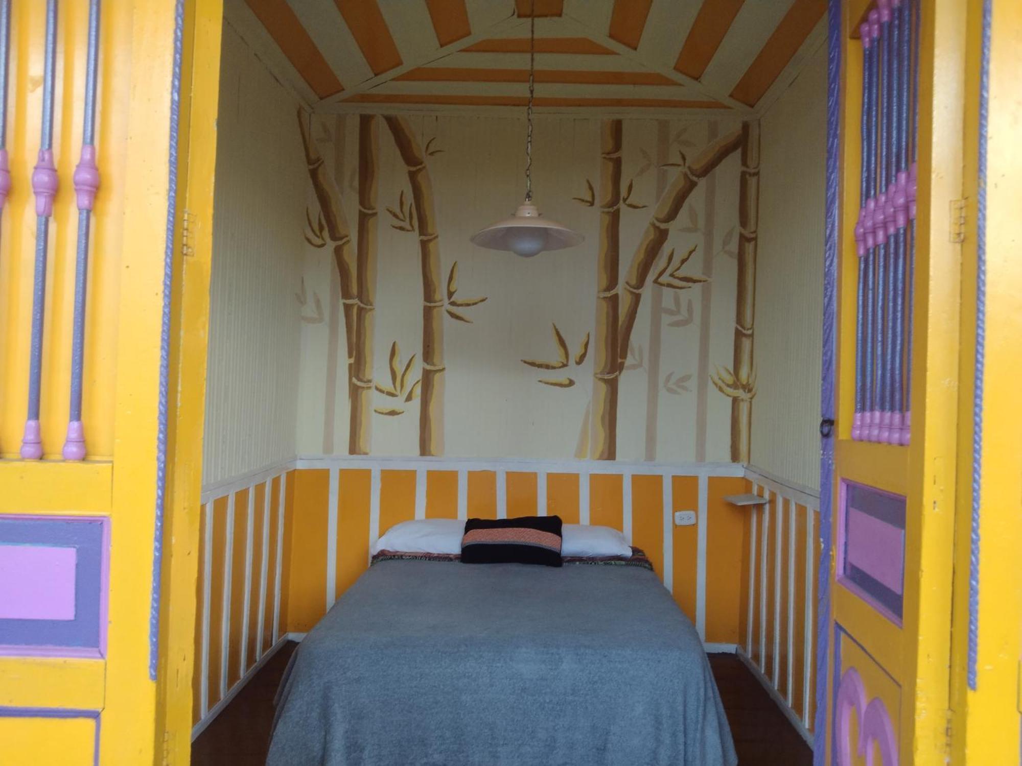 פילנדיה Hostal Bremen Jq מראה חיצוני תמונה